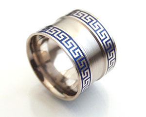 Colorit_Herrenring-Weissgold-Colorit-blau