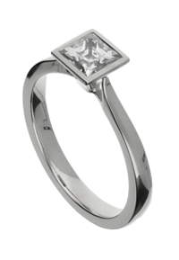 Zargenfassung_Diamant-Ring-Platin-Princess-Schliff-0-75ct
